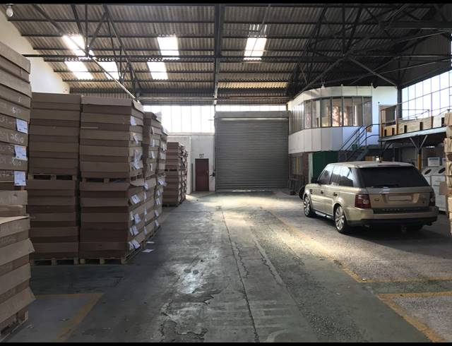1,240M² FACTORY TO LET IN PAROW INDUSTRIAL